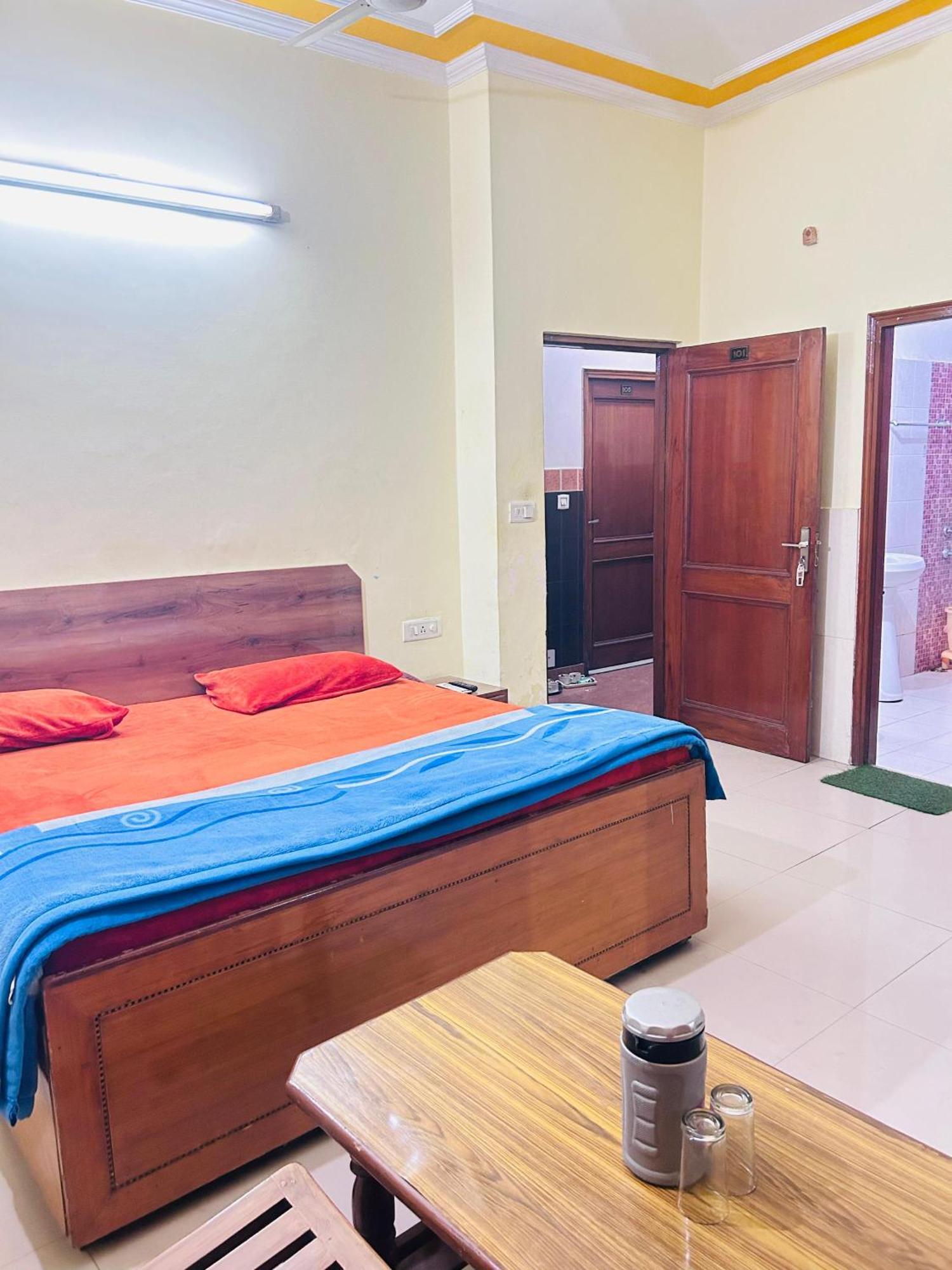 Sunrise Hotel Jalandhar Ngoại thất bức ảnh
