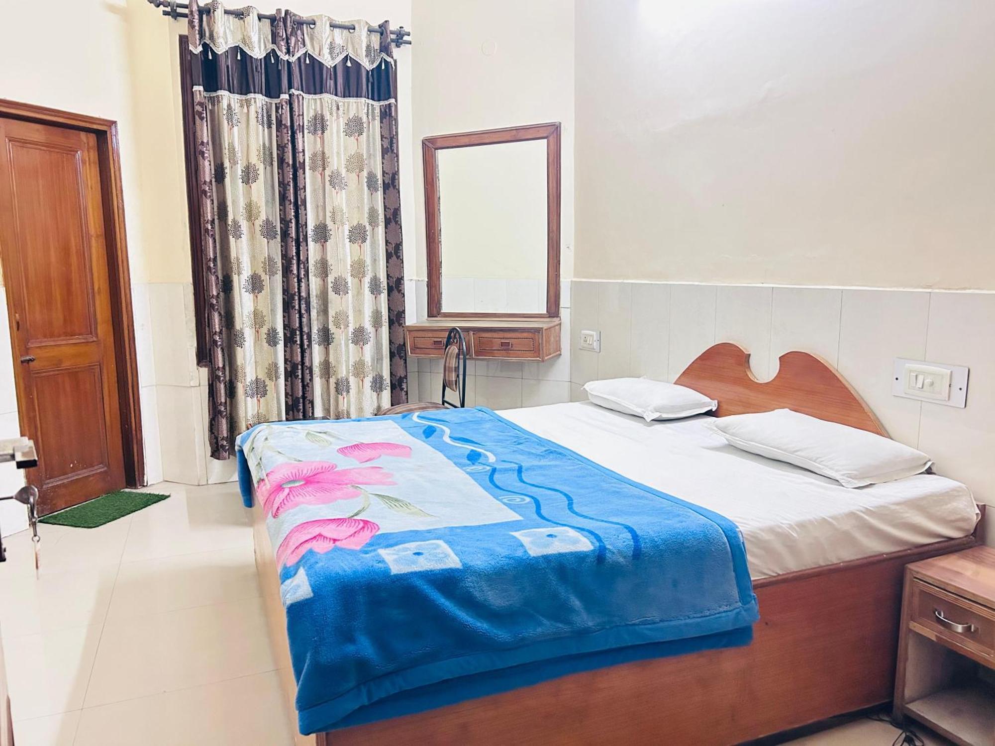Sunrise Hotel Jalandhar Ngoại thất bức ảnh